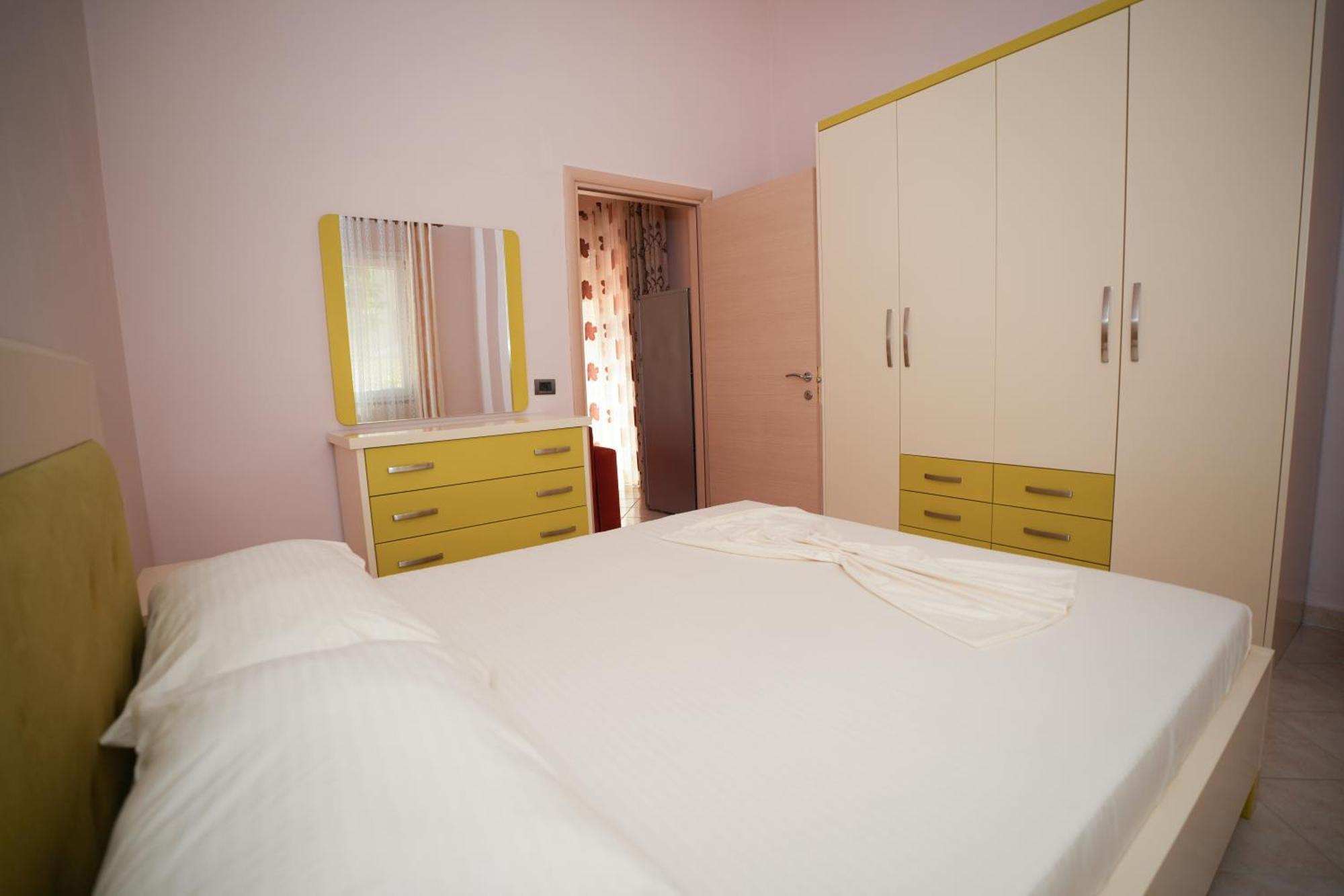 Marika Apart Hotel Golem  Exterior photo