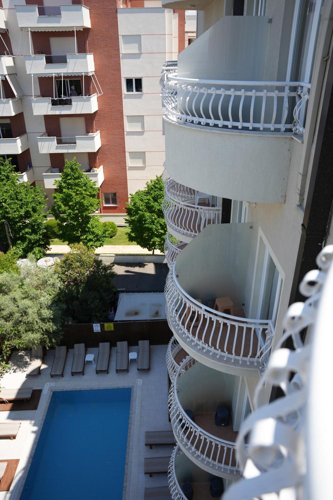 Marika Apart Hotel Golem  Exterior photo